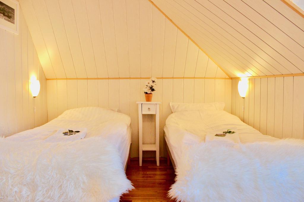 Guesthouse Arny เวสมาร์นายาร์ ภายนอก รูปภาพ