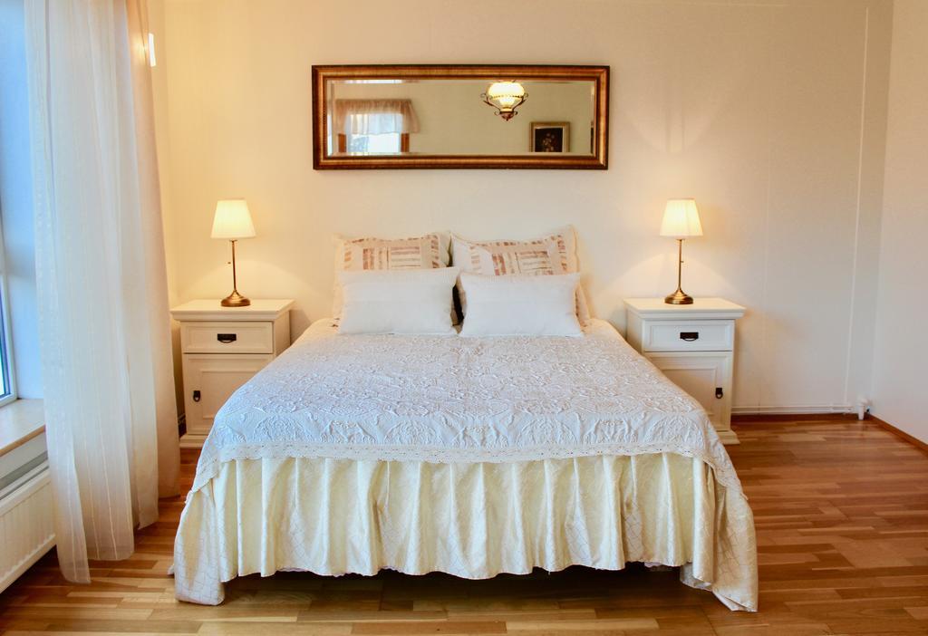 Guesthouse Arny เวสมาร์นายาร์ ภายนอก รูปภาพ