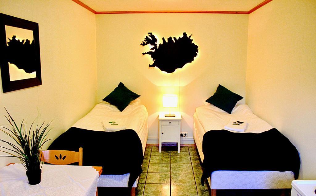 Guesthouse Arny เวสมาร์นายาร์ ภายนอก รูปภาพ